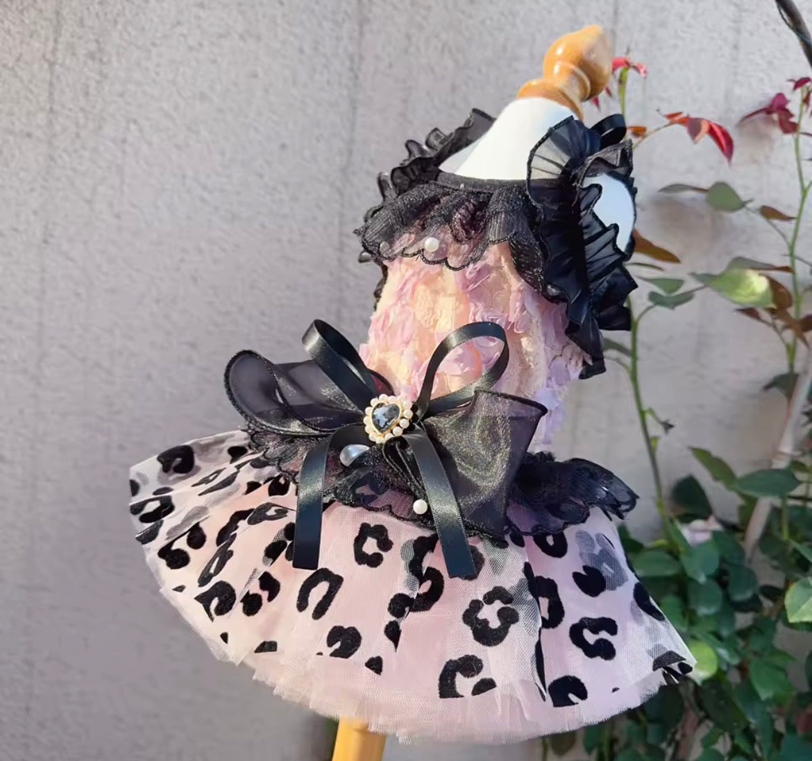 glamorous pet outfit with bow accent for puppies
