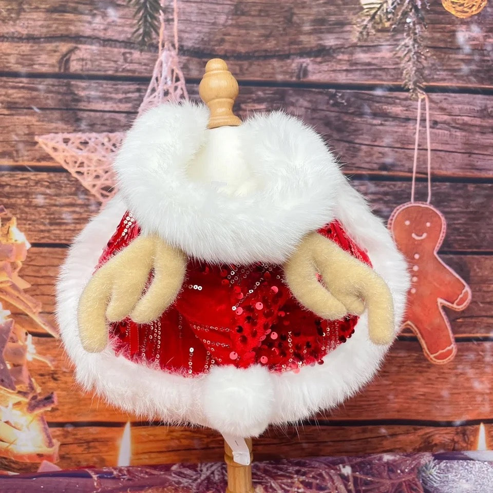 Reindeer Holiday Cloak